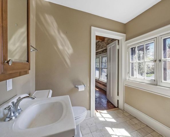 836 N 67th STREET, Wauwatosa, WI 53213