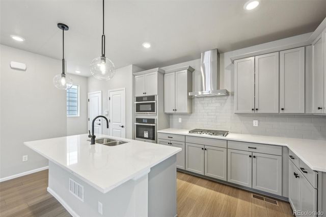 8779 Whiteclover Street, Littleton, CO 80125