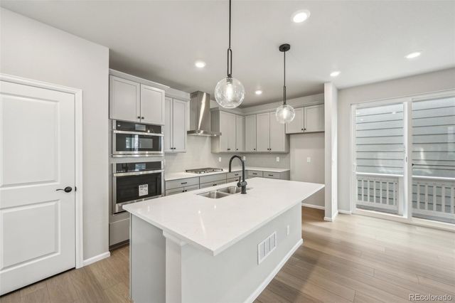 8779 Whiteclover Street, Littleton, CO 80125