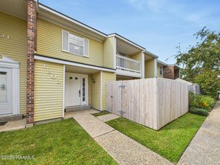 200 Lodge Drive 1202, Lafayette, LA 70506
