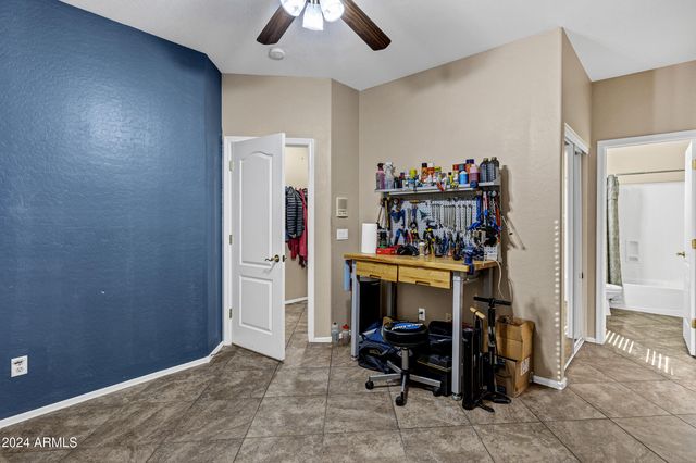 2801 W Silver Fox Way, Phoenix, AZ 85045