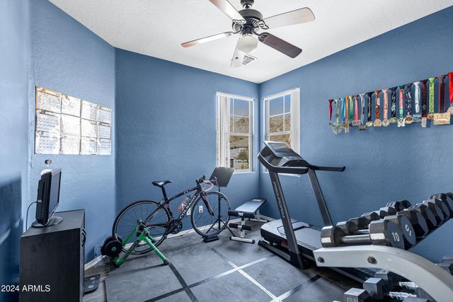 2801 W Silver Fox Way, Phoenix, AZ 85045