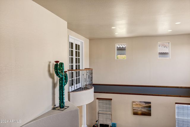 2801 W Silver Fox Way, Phoenix, AZ 85045