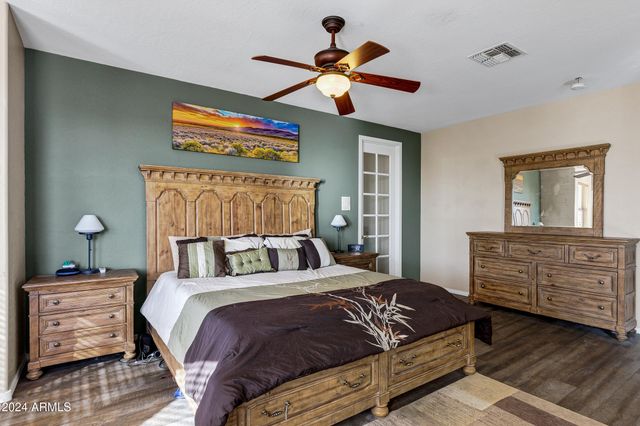 2801 W Silver Fox Way, Phoenix, AZ 85045