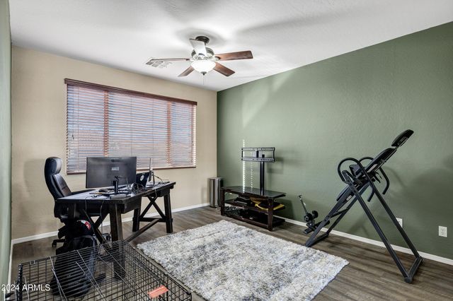 2801 W Silver Fox Way, Phoenix, AZ 85045