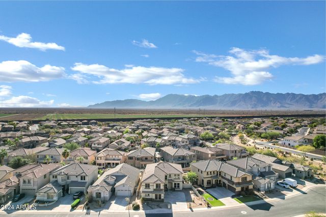 2801 W Silver Fox Way, Phoenix, AZ 85045