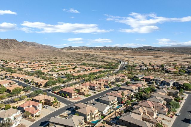 2801 W Silver Fox Way, Phoenix, AZ 85045