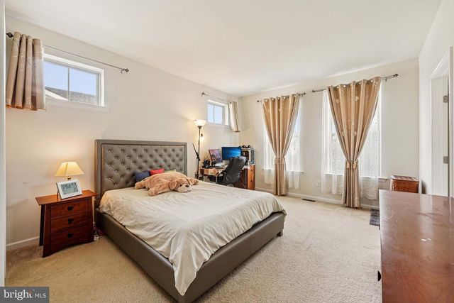 332 REDBUD LN, Kennett Square, PA 19348