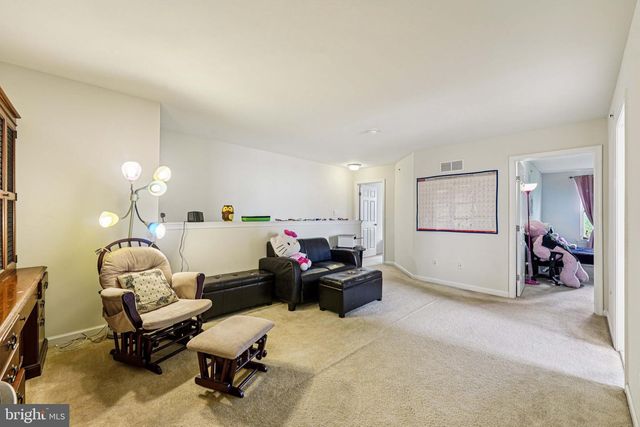 332 REDBUD LN, Kennett Square, PA 19348