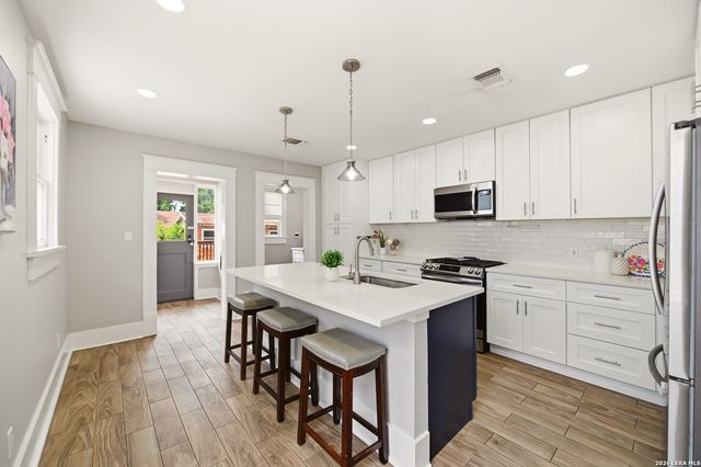 1105 W Mulberry, San Antonio, TX 78201