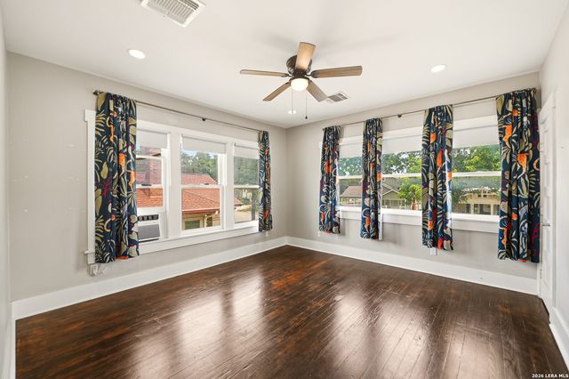 1105 W Mulberry, San Antonio, TX 78201
