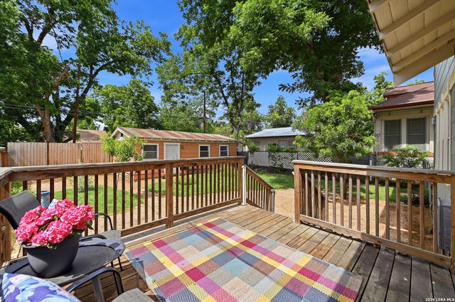 1105 W Mulberry, San Antonio, TX 78201