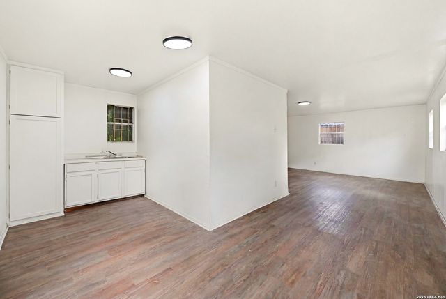 1105 W Mulberry, San Antonio, TX 78201