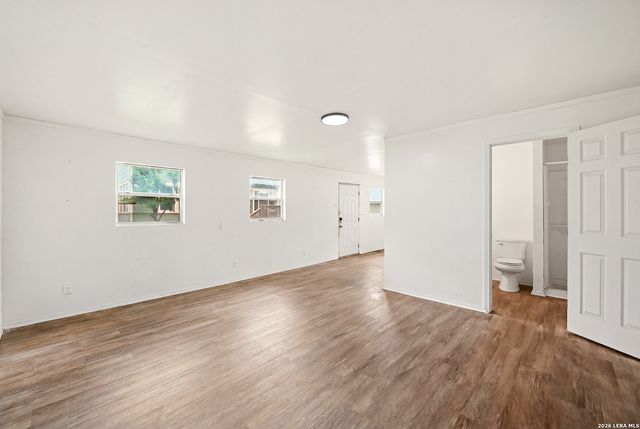 1105 W Mulberry, San Antonio, TX 78201