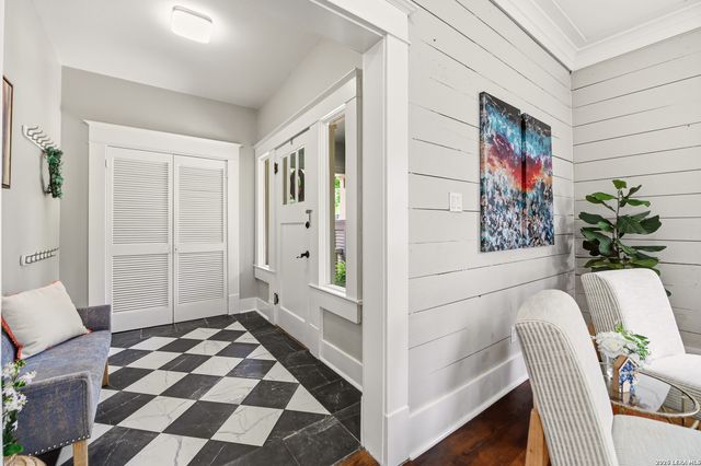 1105 W Mulberry, San Antonio, TX 78201