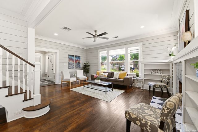 1105 W Mulberry, San Antonio, TX 78201
