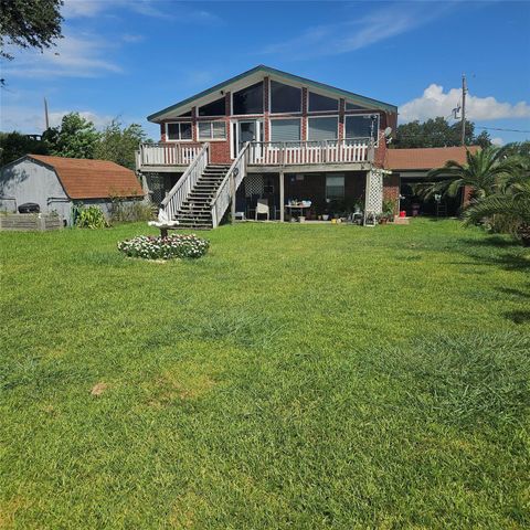7914 Ocean Drive, Beach City, TX 77523