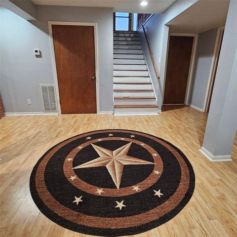 7914 Ocean Drive, Beach City, TX 77523