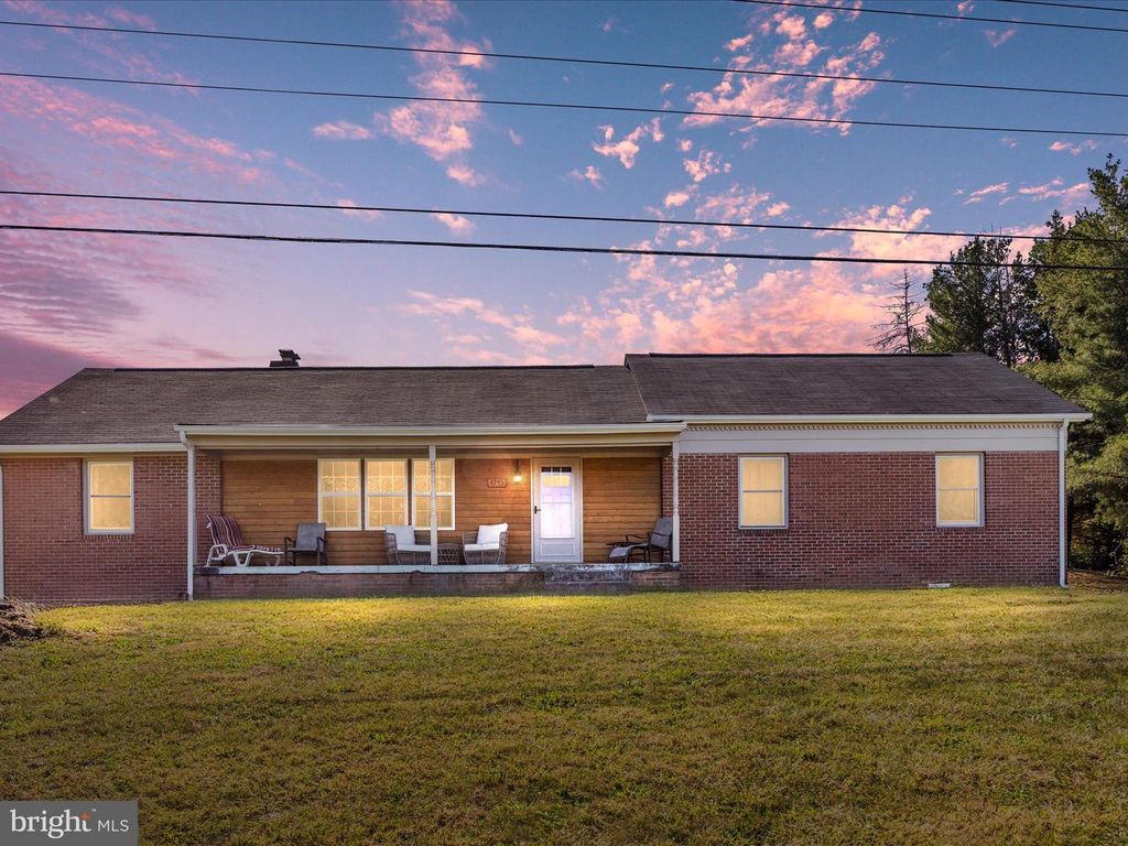 4245 STRASBURG RD, Strasburg, VA 22657
