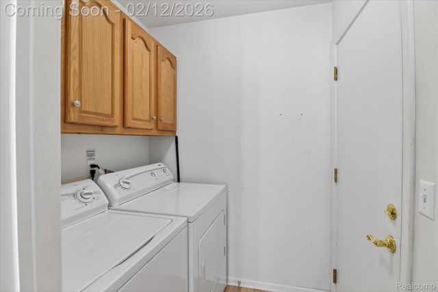 606 Shady Maple Drive, Wixom, MI 48393