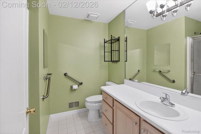 606 Shady Maple Drive, Wixom, MI 48393