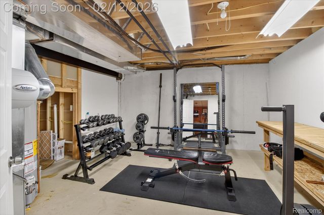 606 Shady Maple Drive, Wixom, MI 48393