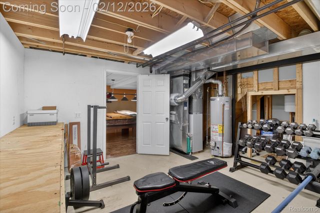 606 Shady Maple Drive, Wixom, MI 48393