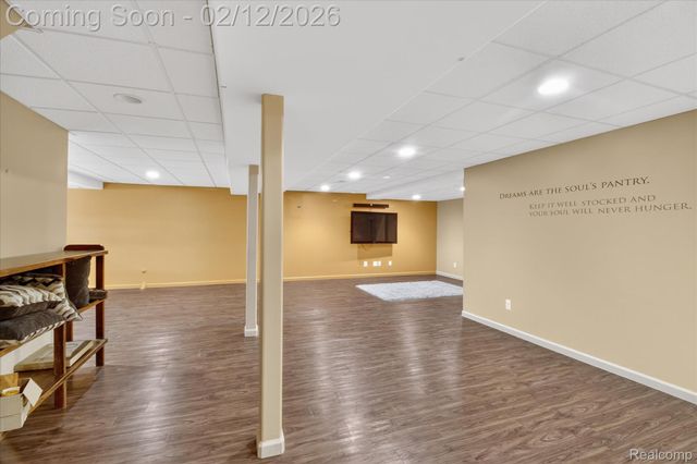 606 Shady Maple Drive, Wixom, MI 48393