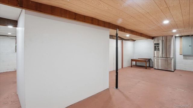 134 Washington Drive, Mastic Beach, NY 11951