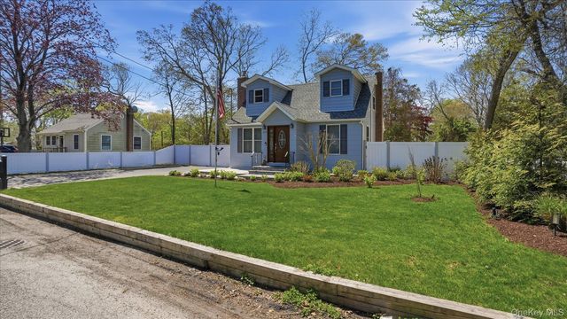 134 Washington Drive, Mastic Beach, NY 11951