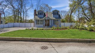 134 Washington Drive, Mastic Beach, NY 11951