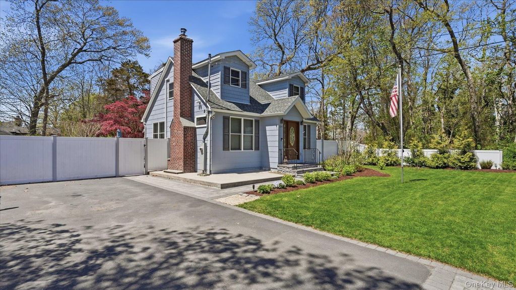134 Washington Drive, Mastic Beach, NY 11951