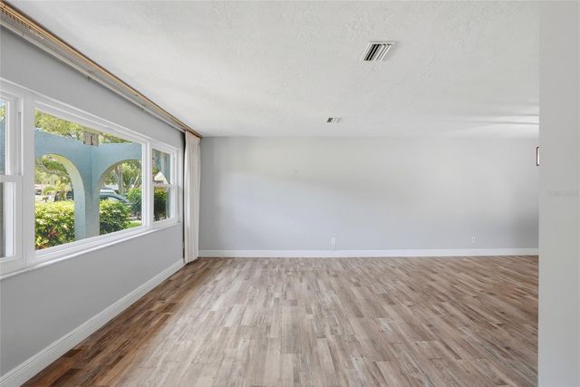 9760 136TH STREET, Seminole, FL 33776