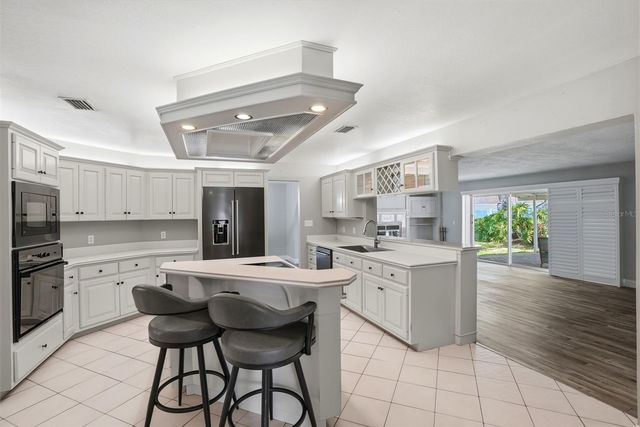 9760 136TH STREET, Seminole, FL 33776