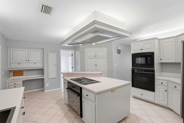 9760 136TH STREET, Seminole, FL 33776