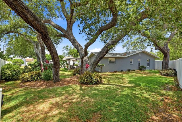 9760 136TH STREET, Seminole, FL 33776