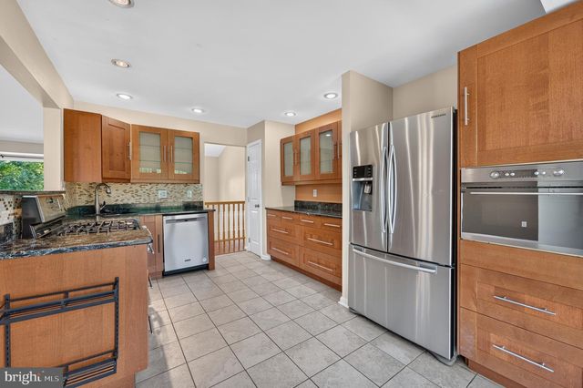 151 TRADEWINDS DR, Mount Royal, NJ 08061