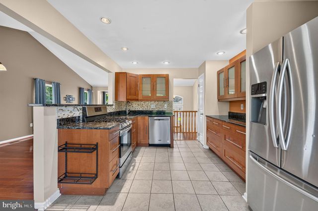 151 TRADEWINDS DR, Mount Royal, NJ 08061