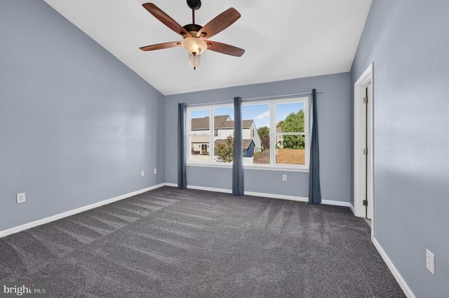151 TRADEWINDS DR, Mount Royal, NJ 08061