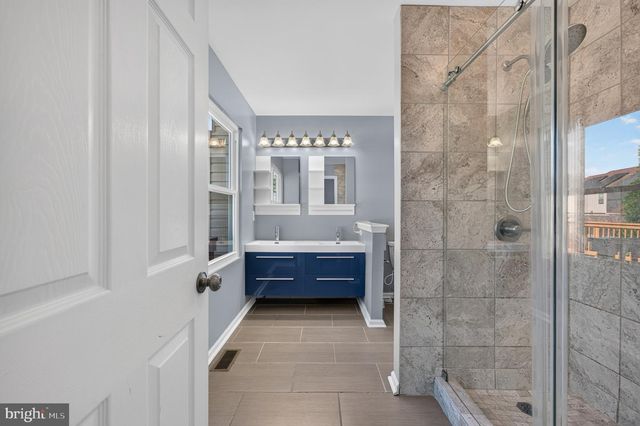 151 TRADEWINDS DR, Mount Royal, NJ 08061
