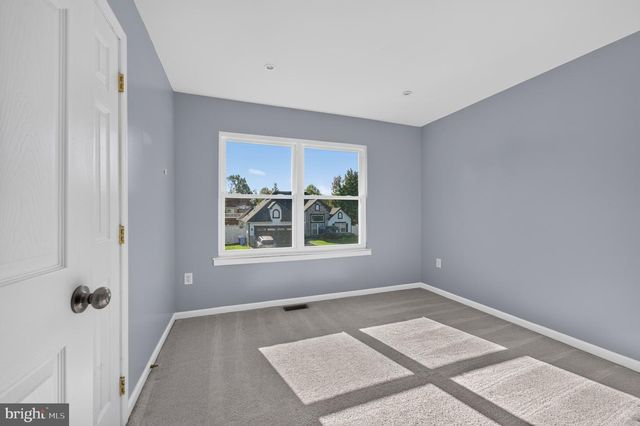 151 TRADEWINDS DR, Mount Royal, NJ 08061