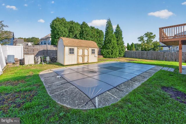 151 TRADEWINDS DR, Mount Royal, NJ 08061
