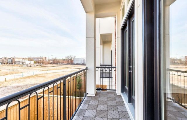 2722 Maxroy Street, Houston, TX 77007