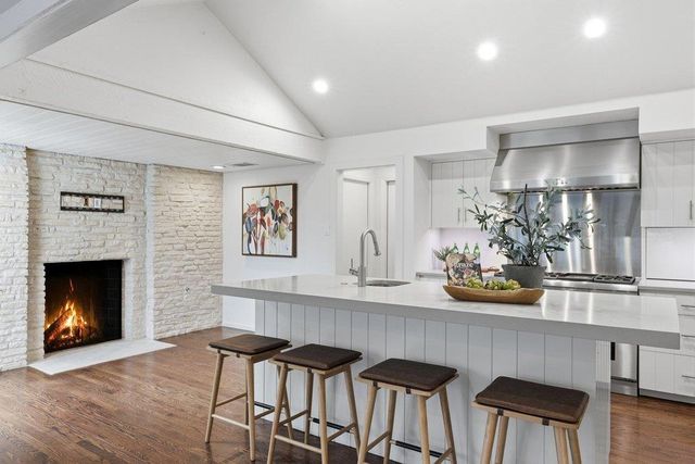 718 Bermuda ST, Lakeway, TX 78734