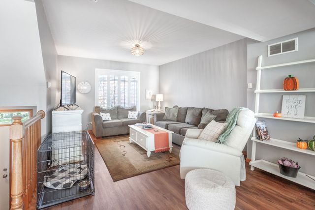 437 E Willow Street 437, Elburn, IL 60119