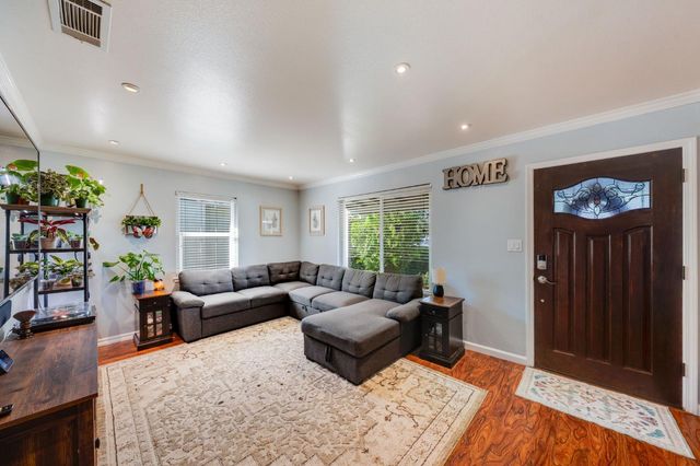 2545 Furmint Way, Rancho Cordova, CA 95670