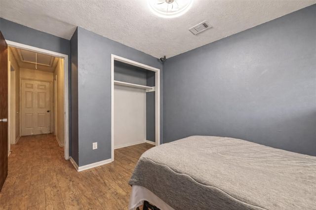 5703 Woodville Lane, Pearland, TX 77584