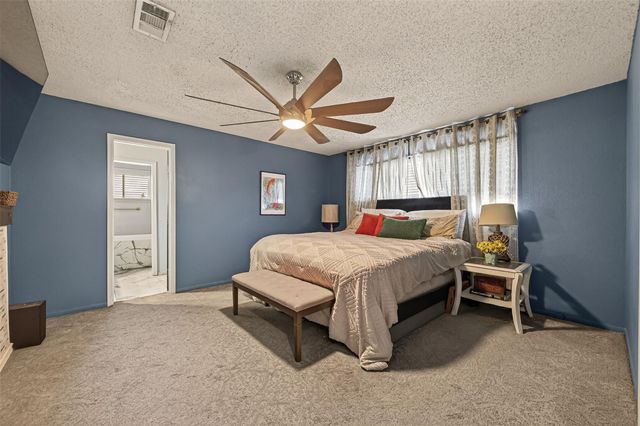 5703 Woodville Lane, Pearland, TX 77584