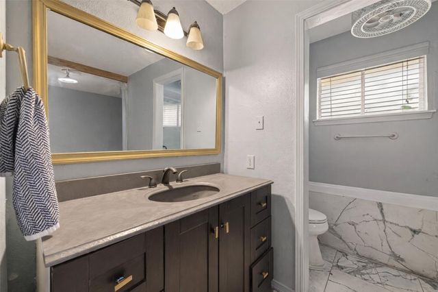 5703 Woodville Lane, Pearland, TX 77584