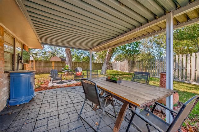 5703 Woodville Lane, Pearland, TX 77584